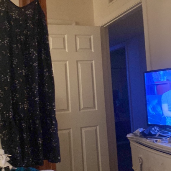 Flower dress - Picture 4 of 4